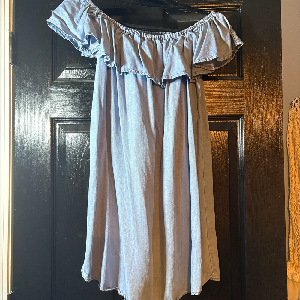 Lulu’s s Denim Off-Shoulder Light Blue Dress